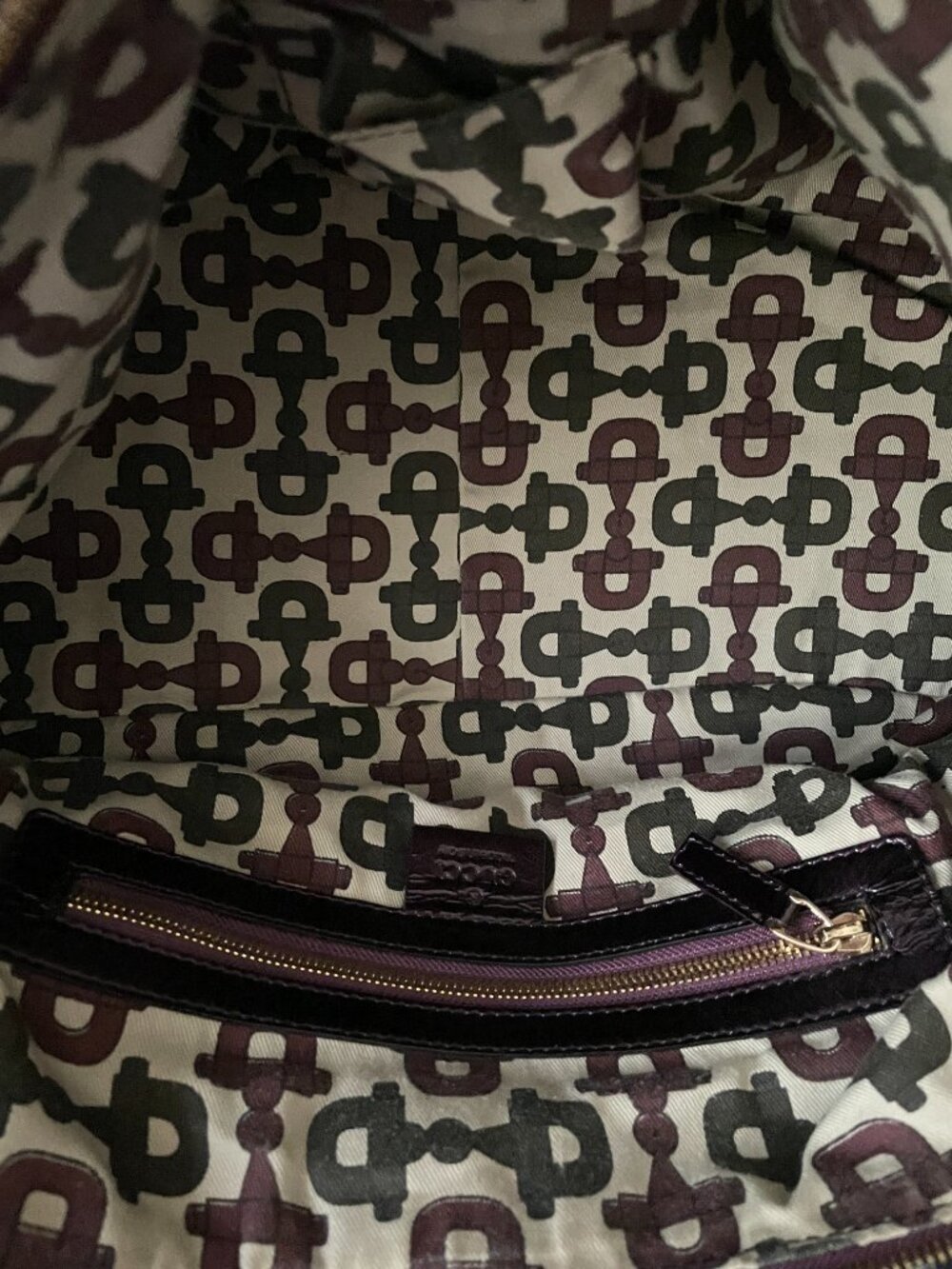 GUCCI Patent Leather Shoulder Bag Large Tote - Picture 7 of 10